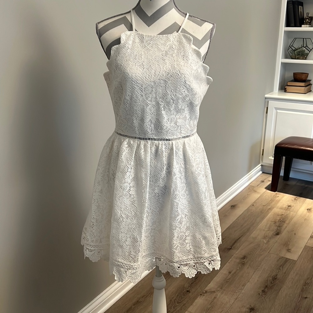 White lace graduation dress